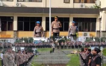 Kapolres Bitung Pimpin Apel gelar Pasukan dalam rangka pengamanan Perayaan Natal Tahun 2024 di Gereja gereja Wilayah hukum Polres Bitung