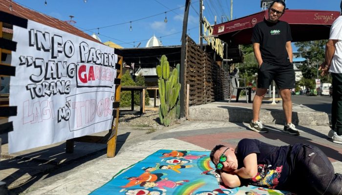 Aksi Tidur Amed Gorapu di CFD Limboto: Ada Apa dengan Puskesmas Itu?