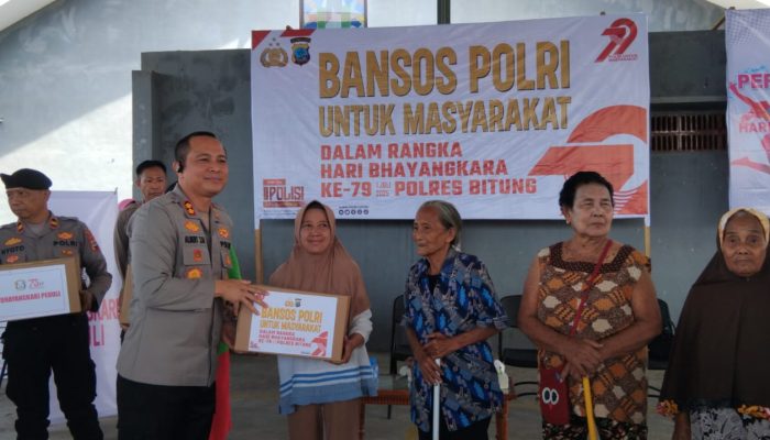 Polres Bitung Salurkan 300 Paket Bansos, Wujud Nyata Kepedulian Polri kepada Masyarakat