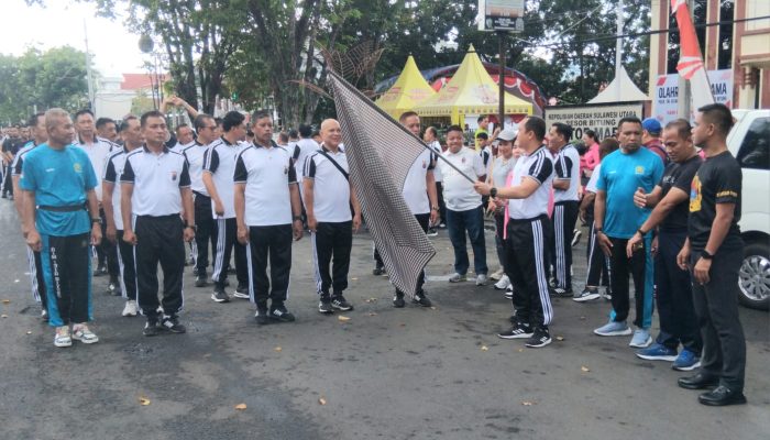 Polres Bitung : Jalan Sehat Sinergi Polri-TNI Sambut HUT Bhayangkara ke-79
