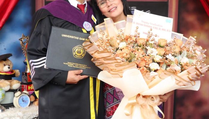 Cetak Sejarah, Sekretaris PWI Sulut Wisuda Doktor IPK Sempurna 4.0 di Unsrat