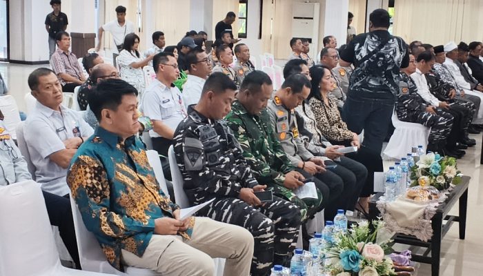 Hadiri Doa Bersama Akhir Tahun, Paulus Denny Liemitang Ajak Perkuat Harmoni dan Persatuan di Bitung